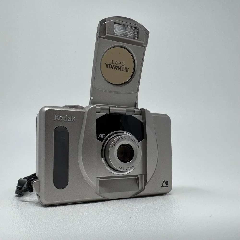 Kodak Advantix T550 APS Film Camera Ektanar 28mm f3.5 Lens Silver AF